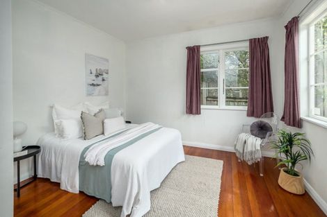 Photo of property in 10 Kent Street, Carterton, 5713