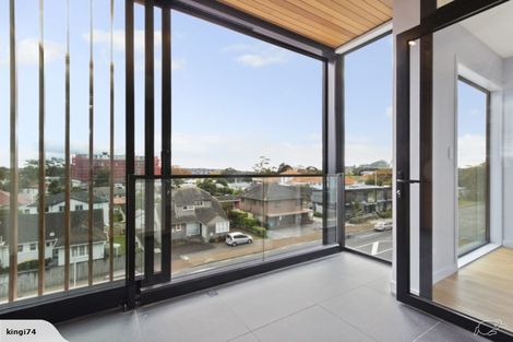 Photo of property in Frank Sargeson Apts, 303/74 Anzac Street, Takapuna, Auckland, 0622