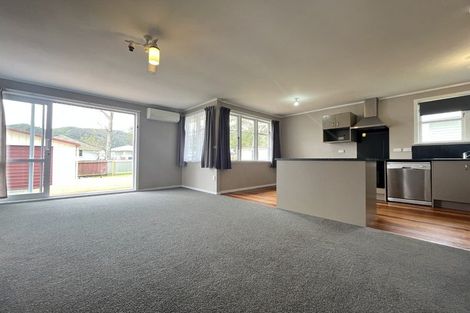 Photo of property in 33 Prouse Crescent, Naenae, Lower Hutt, 5011