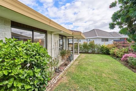 Photo of property in 2/99 Vogel Street, Roslyn, Palmerston North, 4414