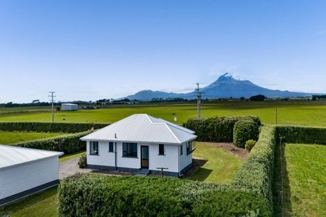 Photo of property in 4923 South Road, Opunake, 4681