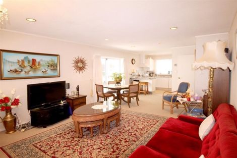 Photo of property in 2/80 Aberfeldy Avenue, Highland Park, Auckland, 2010