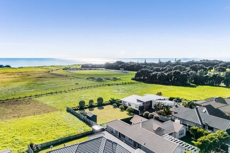 Photo of property in 17a Dolphin Parade, Bell Block, New Plymouth, 4312