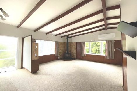 Photo of property in 64 Sylvan Crescent, Te Atatu South, Auckland, 0610