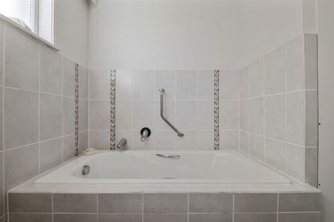 Photo of property in 2/21 Queens Parade, Devonport, Auckland, 0624