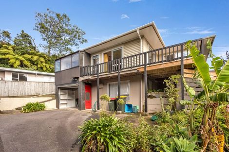 Photo of property in 50 Seaview Road, Marfell, New Plymouth, 4310