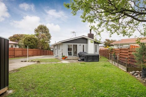 Photo of property in 9 Lyndale Place, Kelvin Grove, Palmerston North, 4414