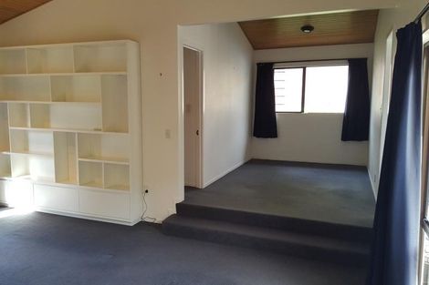 Photo of property in 6 Antilla Place, Half Moon Bay, Auckland, 2012