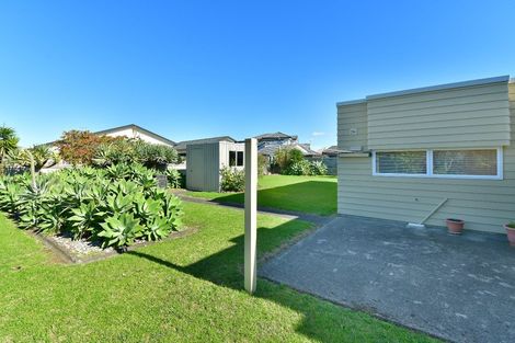 Photo of property in 58 Settlers Grove, Orewa, 0931