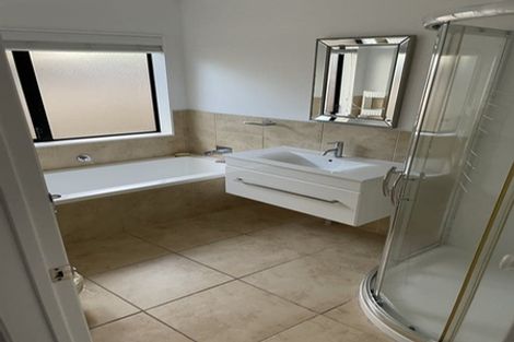 Photo of property in 142 Millhouse Drive, Northpark, Auckland, 2013