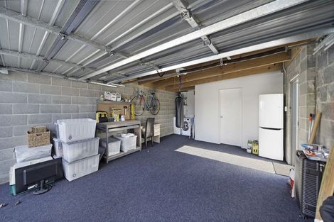 Photo of property in 33 Croziers Road, St Albans, Christchurch, 8052