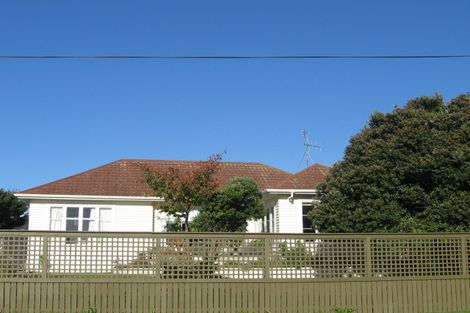 Photo of property in 18 Francis Road, Paraparaumu Beach, Paraparaumu, 5032