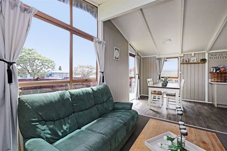 Photo of property in 3 Berwick Street, Flaxmere, Hastings, 4120