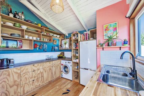 Photo of property in 16 Ensors Place, Waikuku Beach, 7402