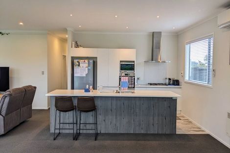 Photo of property in 12 Aro Mato Place, Huapai, Kumeu, 0810