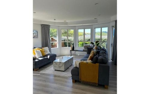 Photo of property in 40 Waverton Terrace, Churton Park, Wellington, 6037