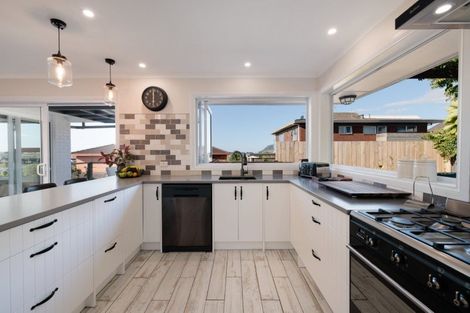 Photo of property in 156 Hinewa Road, Otumoetai, Tauranga, 3110