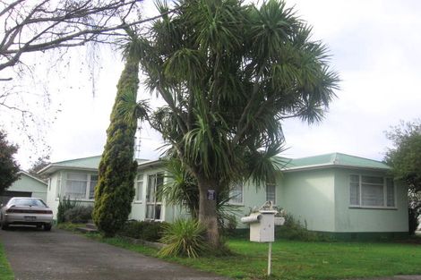 Photo of property in 17 Gloucester Street, Takaro, Palmerston North, 4412