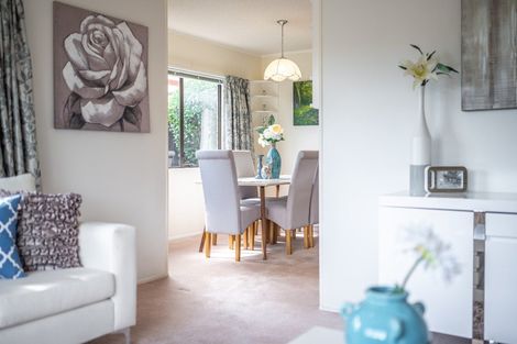 Photo of property in 2/77 Aberfeldy Avenue, Highland Park, Auckland, 2010