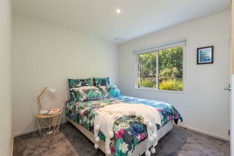 Photo of property in 14 Kahu Close, Orewa, 0931