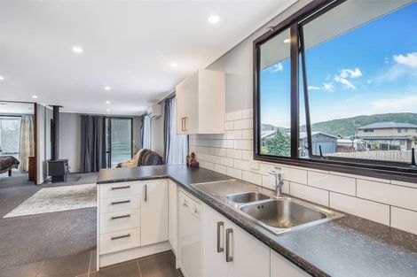 Photo of property in 9a Mcmanaway Grove, Stokes Valley, Lower Hutt, 5019