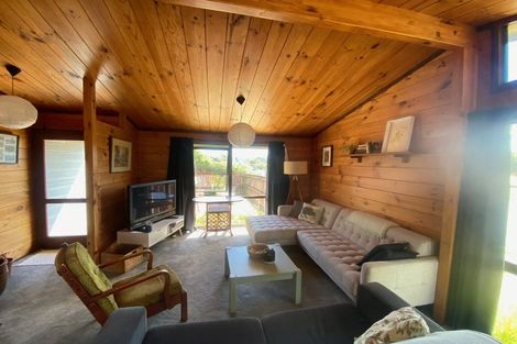 Photo of property in 33 Bodmin Terrace, Camborne, Porirua, 5026