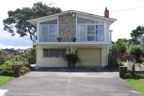 Photo of property in 85 Cliff View Drive, Green Bay, Auckland, 0604