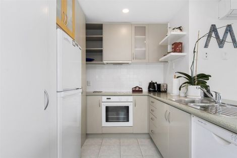 Photo of property in The Beaumont Apartments, 12/12 Maunganui Road, Mount Maunganui, 3116