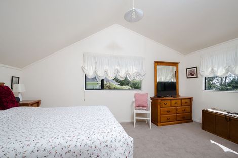 Photo of property in 58a West Lynn Road, Titirangi, Auckland, 0604