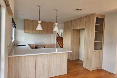 Photo of property in 10 Beldon Place, Pakuranga Heights, Auckland, 2010