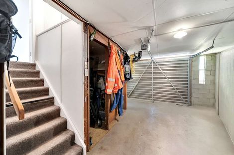 Photo of property in 1 Oxford Street, Holmes Hill, Oamaru, 9401