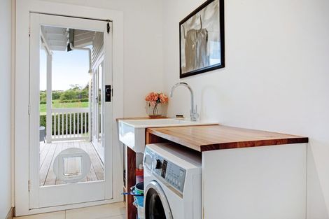 Photo of property in 52 Medhurst Road North, Bombay, 2675