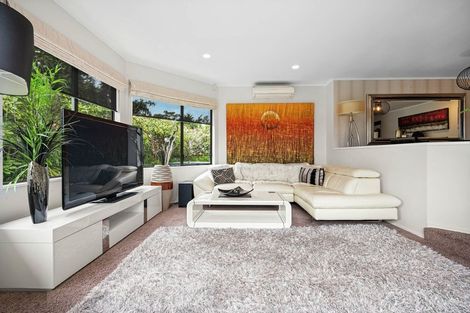 Photo of property in 7 Robina Court, Burswood, Auckland, 2013