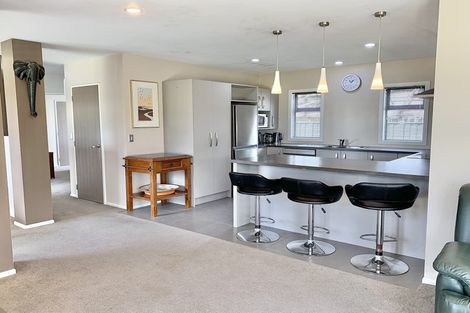 Photo of property in 8 Latham Stubbs Crescent, Waipawa, 4210