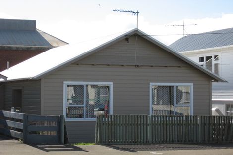 Photo of property in 53 Endeavour Street, Lyall Bay, Wellington, 6022