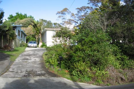 Photo of property in 667 Huia Road, Parau, Auckland, 0604