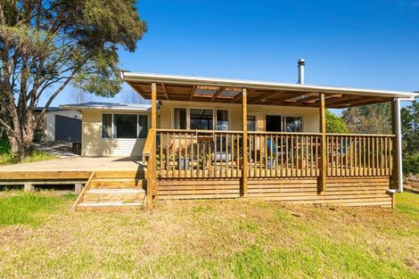 Photo of property in 207 Mangakura Road, Helensville, 0875