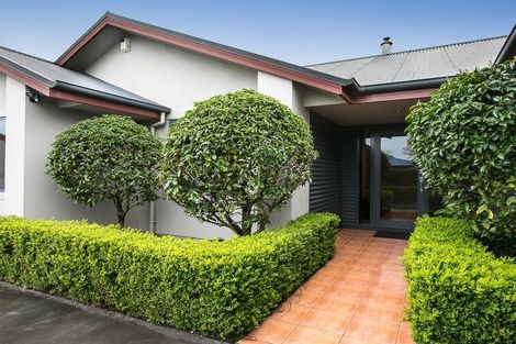 Photo of property in 1 Sunninghurst Drive, Fairfield, Dunedin, 9018