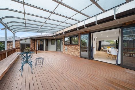 Photo of property in 37 Parkhill Road, Mellons Bay, Auckland, 2014