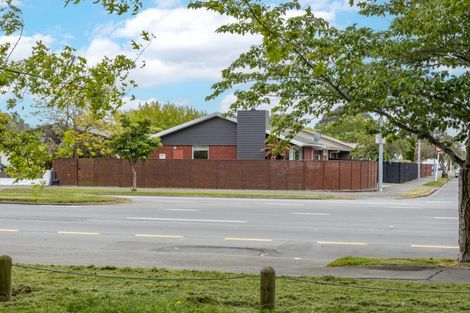 Photo of property in 328 Memorial Avenue, Burnside, Christchurch, 8053