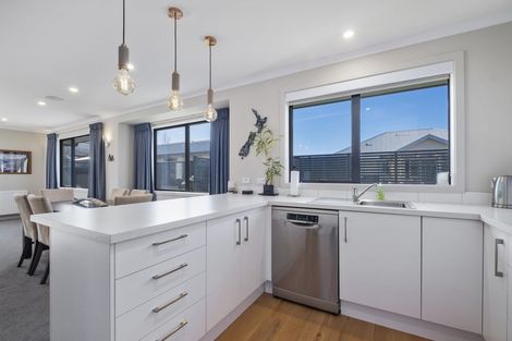 Photo of property in 78 Stratford Drive, Mount Pisa, Cromwell, 9383