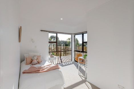 Photo of property in 16 Huia Street, Waikanae, 5036