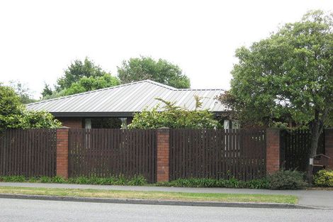 Photo of property in 2/119 Withells Road, Avonhead, Christchurch, 8042