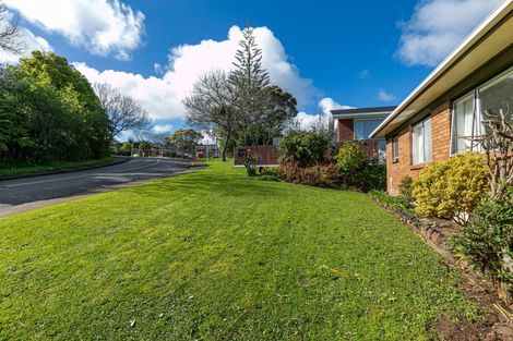 Photo of property in 1/21 Takapu Street, Henderson, Auckland, 0612