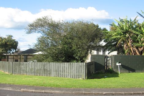 Photo of property in 2 William Avenue, Manurewa, Auckland, 2102