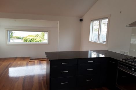Photo of property in 2/128 Aberdeen Road, Campbells Bay, Auckland, 0620