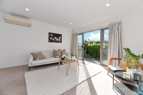 Photo of property in Waimanu Bay Village, 32/1 Piriti Drive, Te Atatu Peninsula, Auckland, 0610