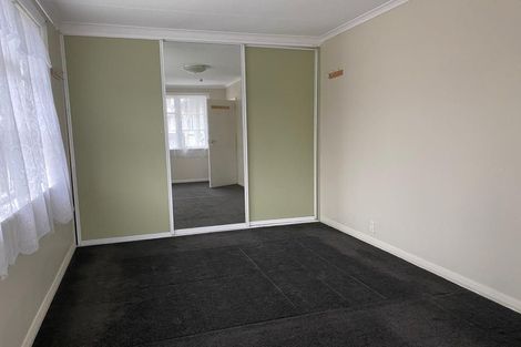 Photo of property in 70 Cambridge Terrace, Papatoetoe, Auckland, 2025