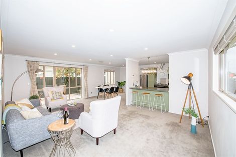 Photo of property in 98 Elizabeth Street, Riccarton, Christchurch, 8041