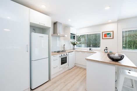 Photo of property in 4/27 Rangatira Road, Birkdale, Auckland, 0626